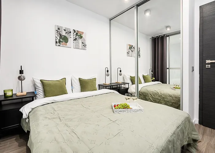Lumina Luxury 2-Level Apart With Parking