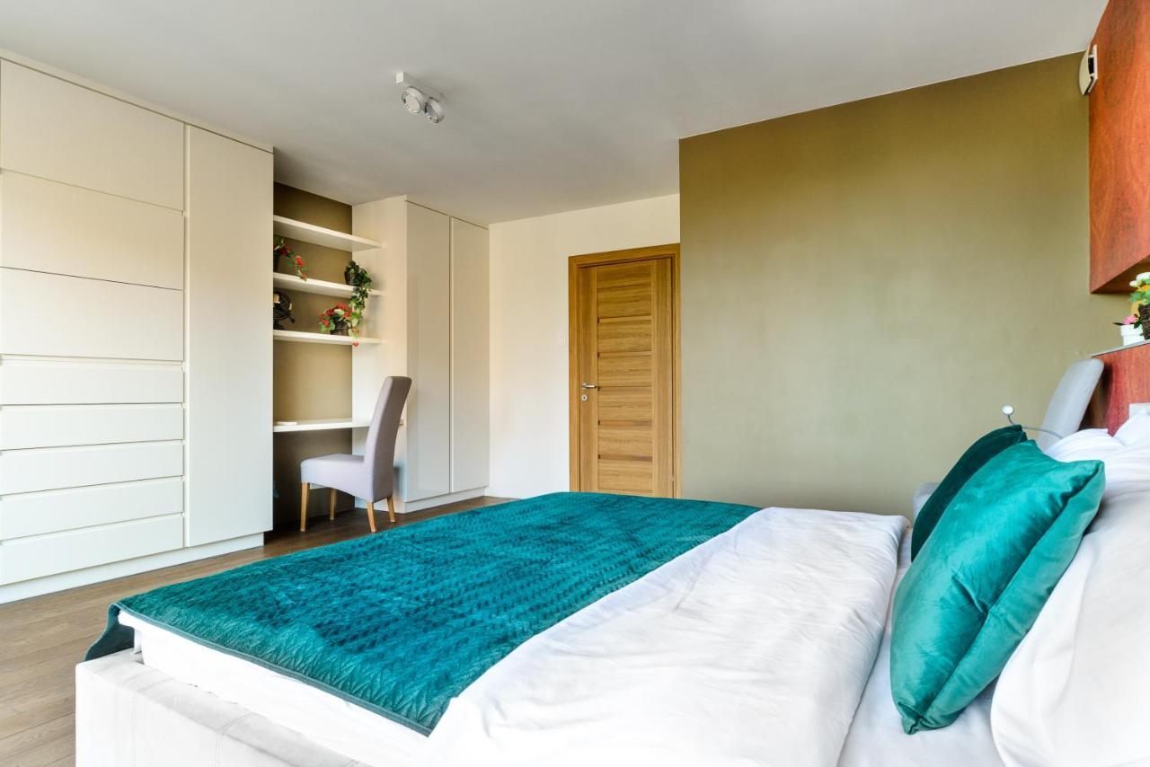 Lumina Luxury 2-level Near Skwer Apartment