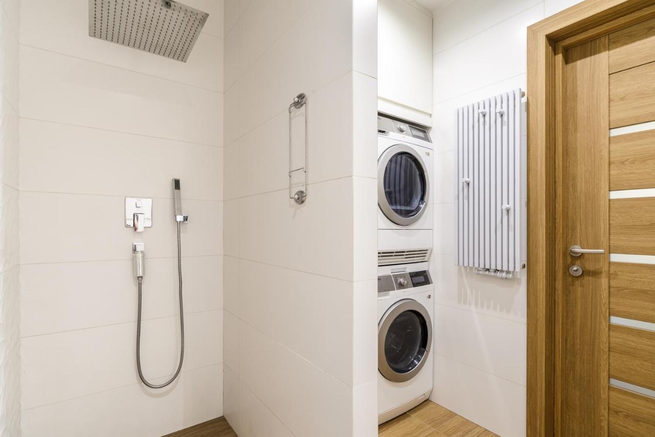 Apartment Lumina Luxury 2-level Near Skwer *